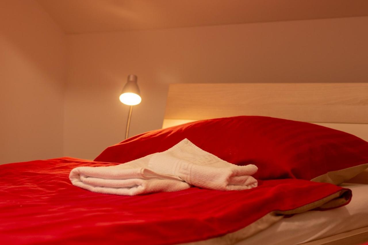 Hisa Izabela Hotel Muta Ngoại thất bức ảnh