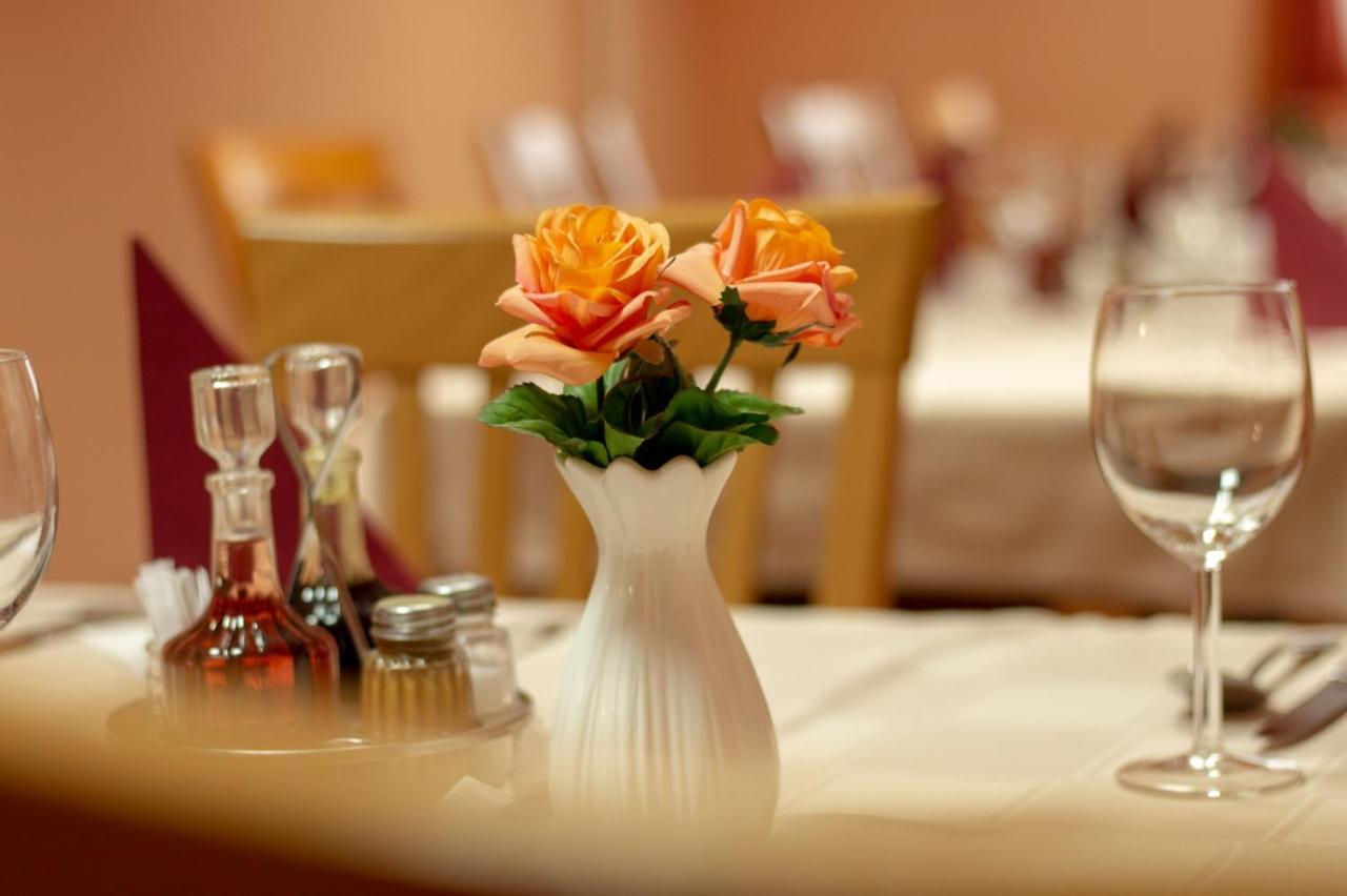 Hisa Izabela Hotel Muta Ngoại thất bức ảnh